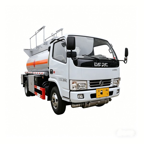 camion-citerne aspirateur de carburant 4x2 HOWO 5000L camion-citerne à huile diesel à vendre
