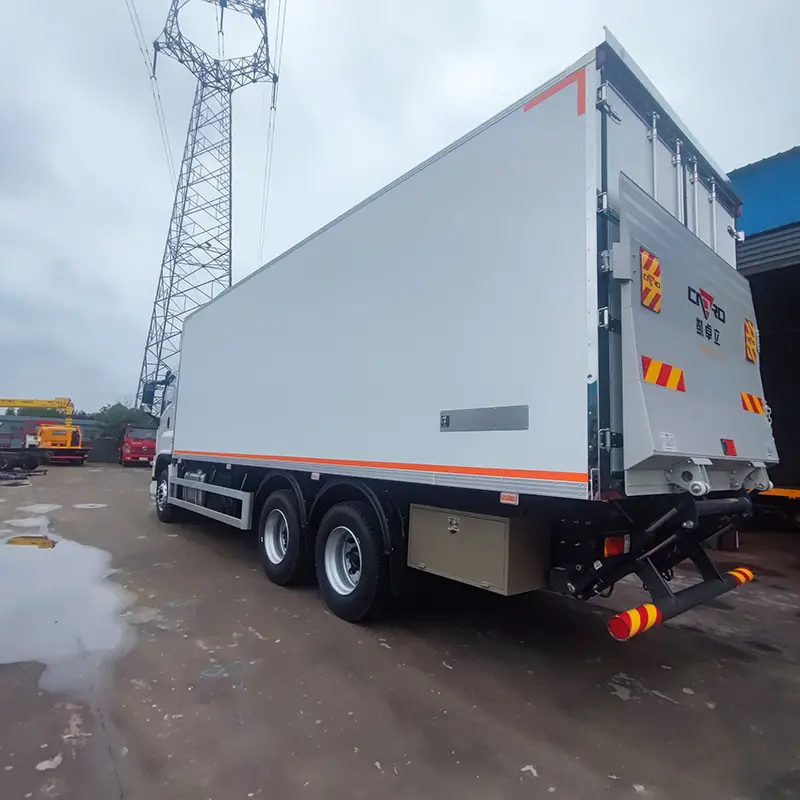Fruit and Vegetable Refrigerated Truck